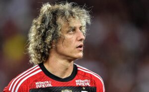 r$ 1,5 milhão: david luiz define seu futuro e flamengo já sabe sobre a decisão do zagueiro