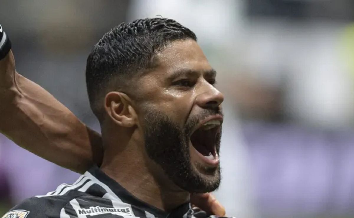 hulk se surpreende com recepção da torcida do atlético mg em vitória: “dedicar essa vitória para eles”