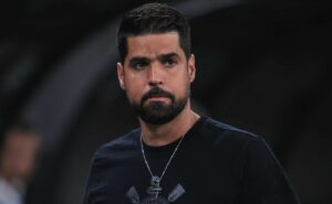 antónio oliveira admite preocupação com postura do corinthians em período que antecede janela de transferências