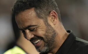 botafogo venceu todas na colômbia pela liberta, mas histórico é irregular