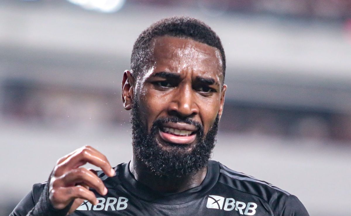 atuação de gerson contra o bragantino gera críticas na torcida do flamengo: “irrita demais”