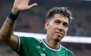roberto firmino no flamengo: atacante quer fechar acordo de 3 anos e renovar com al ahli