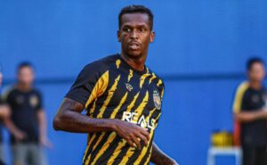 amazonas vence santos e jô manda resposta ao antigo rival: “bela vitória, né?”