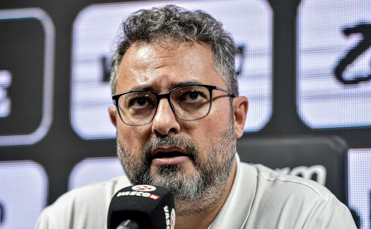 ele vem? alexandre mattos confirma informação de venê sobre contato do cruzeiro por deyverson 