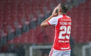 exemplo de pessoa: thiago maia salva cachorro no rs e mostra como é “ser humano” 