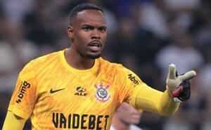 cássio é passado: carlos miguel demonstra muita segurança em classificação e torcedores comentam