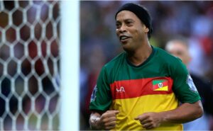 ronaldinho gaúcho 'esquece' vini jr. e aponta neymar como melhor brasileiro da atualidade