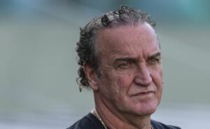 cuca pede e athletico pr quer contratação definitiva de jhon john, do palmeiras 