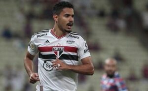 andré anderson entra com um processo contra o são paulo e faz acusação séria ao departamento médico do clube