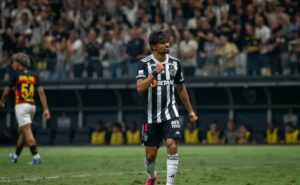 em meio a fase espetacular, gustavo scarpa fala sobre apoio da torcida do galo durante os jogos: “a torcida tem muita influência durante o jogo” 