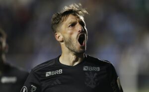 flamengo define titulares contra o bragantino e ausência de viña gera crítica: “maluquice do tite”