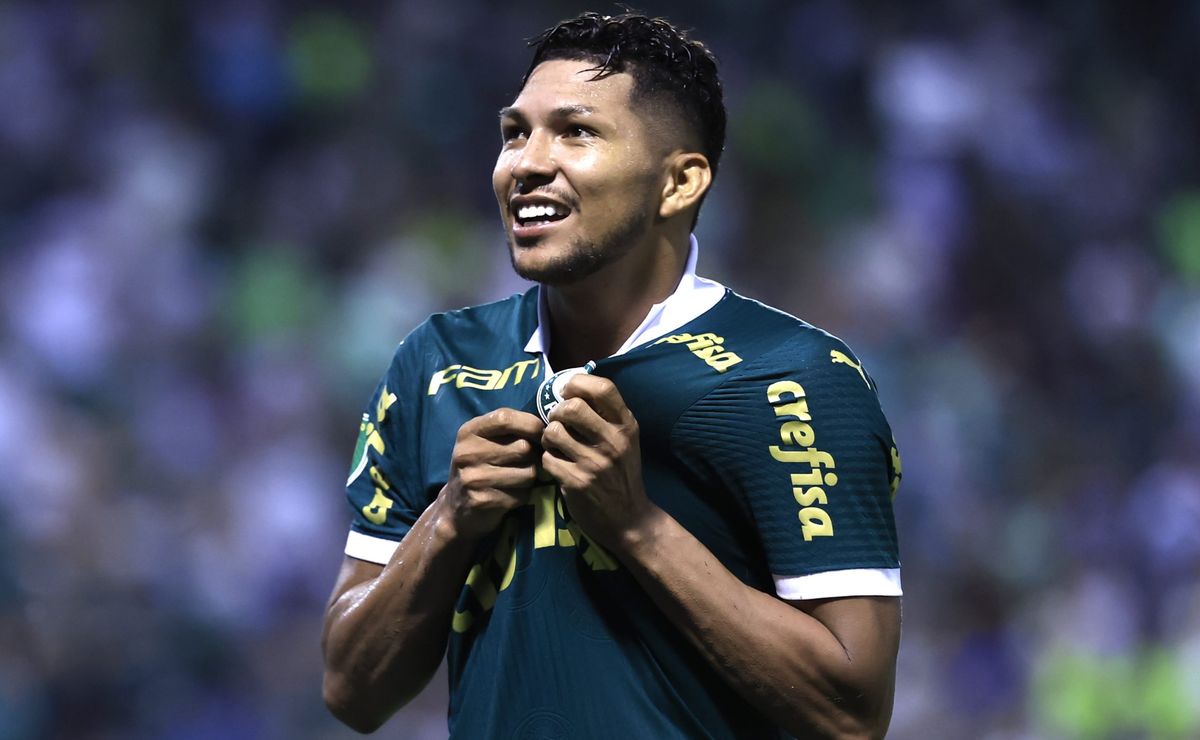 john kennedy interessa ao palmeiras e fluminense estuda troca por rony