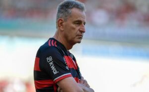 flamengo de landim vai contra grêmio e não quer paralisação do brasileirão série a