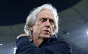 r$ 71 milhões: jorge jesus quer fechar acordo com flamengo para levar gerson ao al hilal