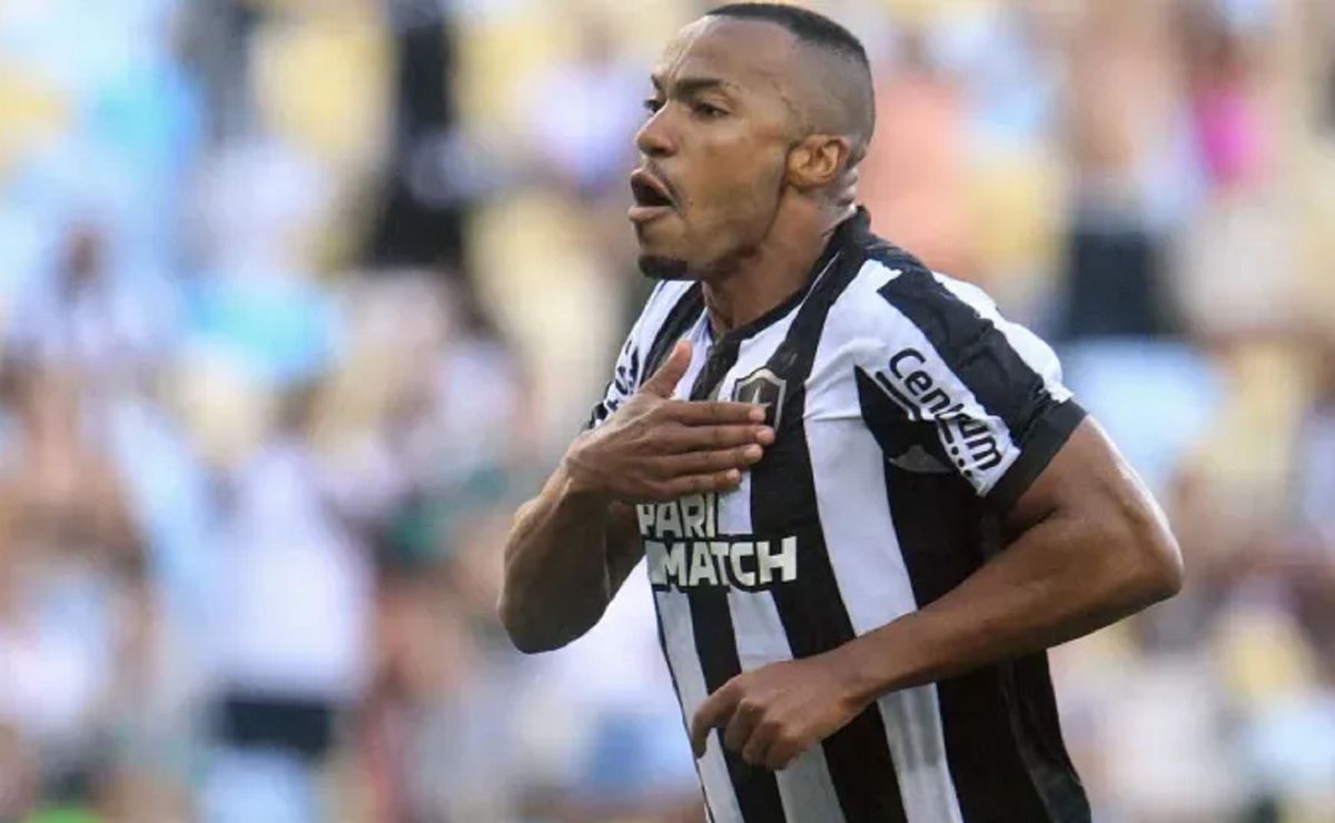 marlon freitas exalta esforço do elenco do botafogo: “vamos seguir trabalhando todos juntos”