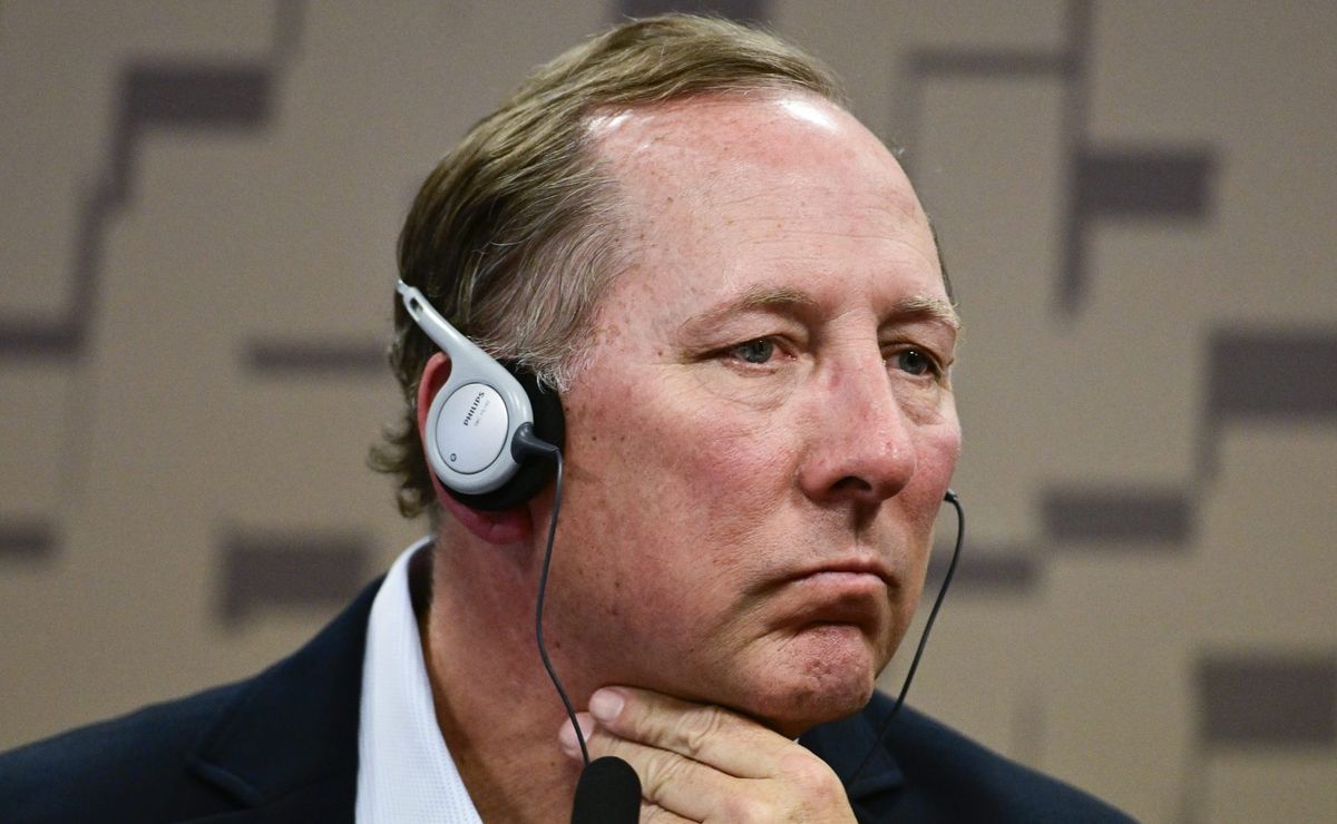 textor toma atitude e processa leila pereira após ofensas ao dono da saf botafoguense