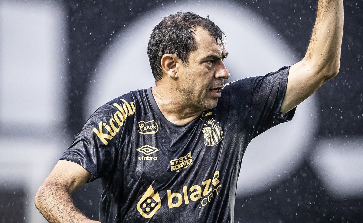 torcida do santos brinca com boa fase de titular de carille: "se fosse do flamengo, iria para 2 copas"