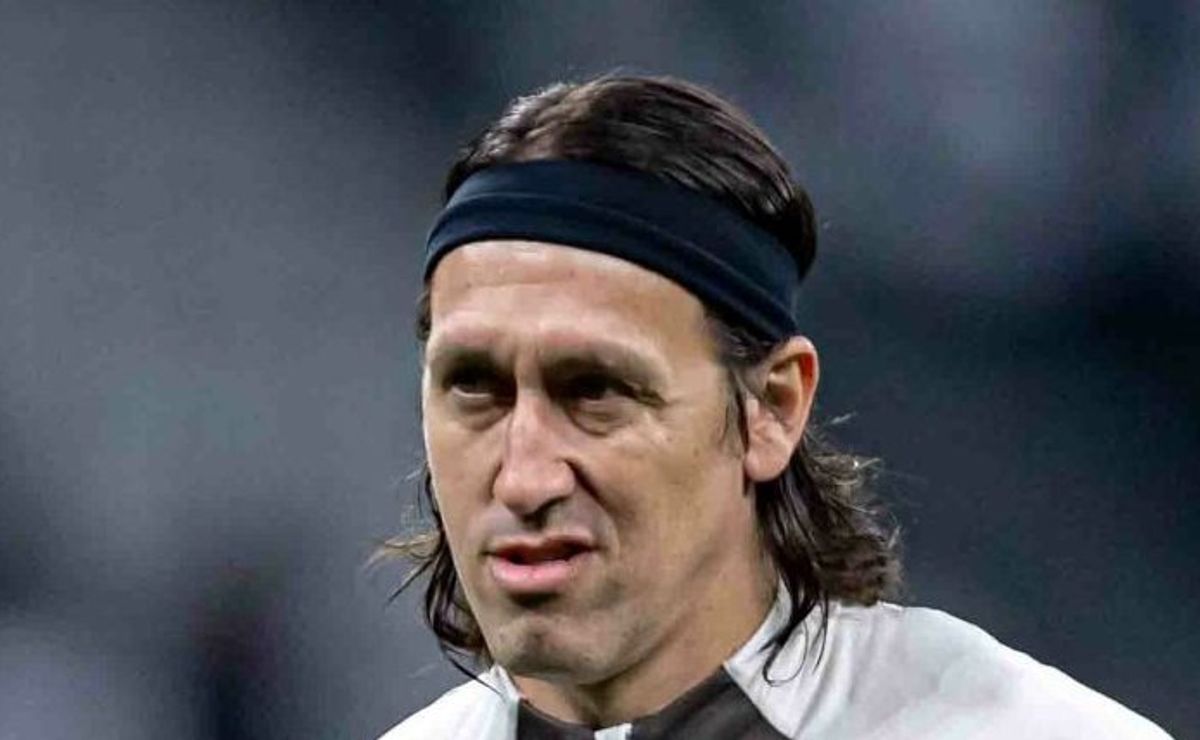 corinthians desiste de contratar edu oliver após repercussão negativa na web; influencer admitiu ameaça a cássio