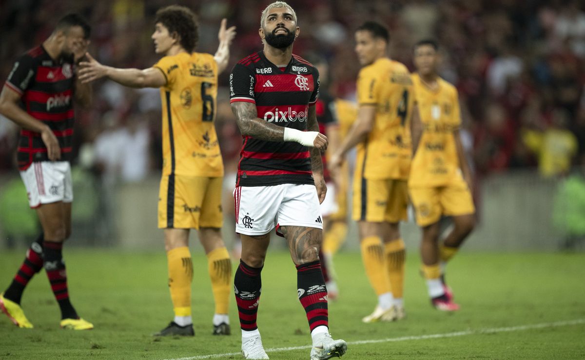 o flamengo corre o risco de repetir uma péssima campanha que não ocorre na libertadores há mais de 20 anos