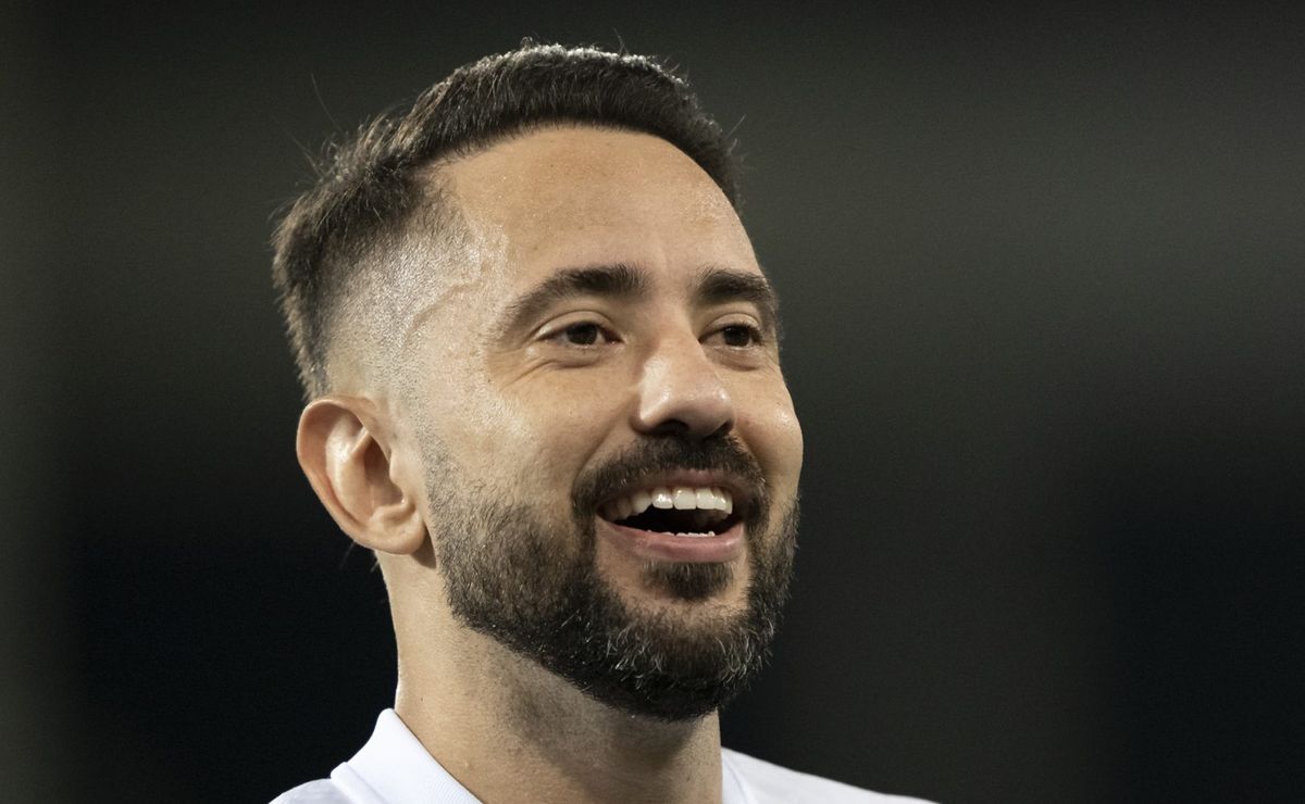 r$ 1,8 milhão: bahia não para em everton ribeiro e decide contratar outro ídolo do flamengo