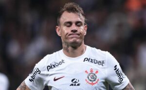 róger guedes, ex corinthians, pode voltar ao brasil e jogar pelo flamengo, diz neto