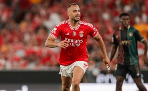 cruzeiro faz consulta por atacante arthur cabral, do benfica; veja detalhes