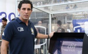 Árbitro de vídeo que descartou pênalti em luiz araújo contra o bragantino é escolhido para a copa américa
