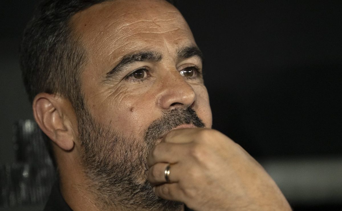 artur jorge reclama da demora do var em vitória do botafogo: “É muito tempo”