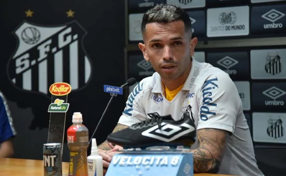 santos entra em contato com argentinos juniors para resolver dívida de carbajal; veja detalhes