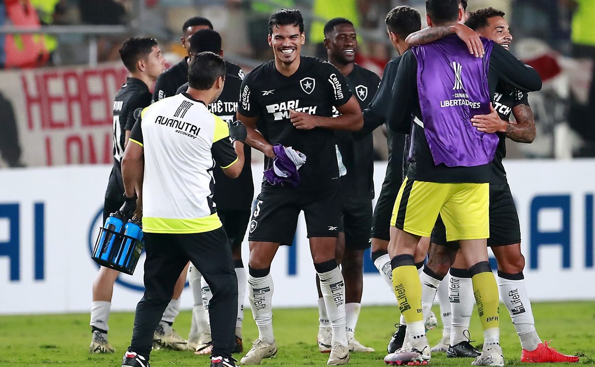 jeffinho marca, botafogo vence o universitario e está nas oitavas de final da libertadores; veja atuações