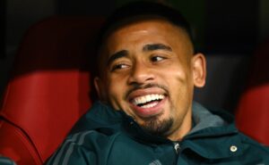 r$ 390 milhões: gabriel jesus pode jogar no paris saint germain e trazer lucro ao palmeiras