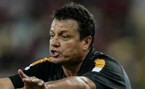 técnico do amazonas, adílson batista, analisa time do flamengo treinado por tite