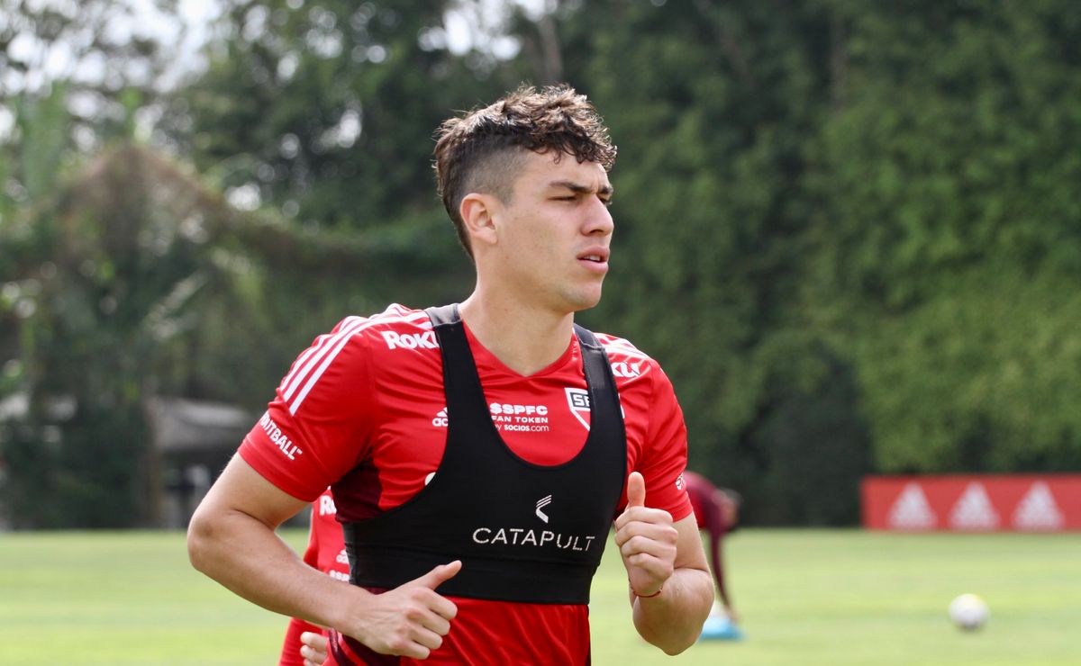 ferraresi consegue feito histórico no são paulo após marcar gol diante do vitória