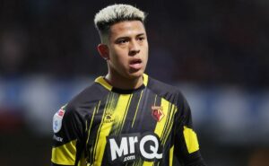 r$ 39 milhões: flamengo negocia com matheus martins e atacante fica atraído com plano rubro negro