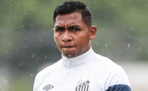 morelos deve ser barrado em decisão surpreendente de fábio carille no santos; veja o motivo