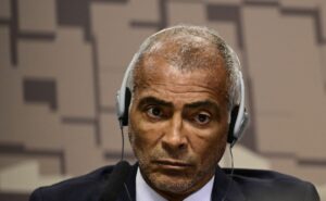 sobrou até pro romário: jogador foi questionado sobre “caso gabigol” e “defendeu” o atleta