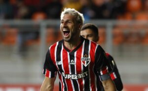 arnaldo ribeiro avalia início de zubeldía e faz revelação sobre lesão de calleri