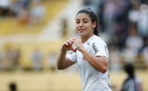 corinthians: duda sampaio fala sobre campanha e ressalta força das brabas: "emocionante"