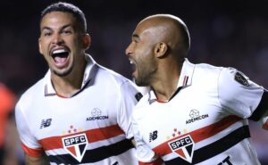 são paulo x talleres: lucas moura e luciano não podem jogar juntos, diz torcida