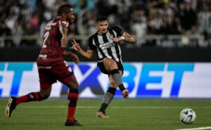 fortaleza e botafogo: saiba onde assistir, horário e prováveis escalações do jogo pelo brasileirão