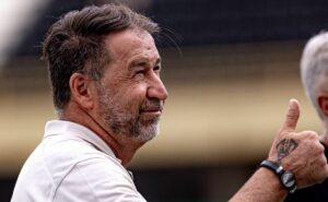 r$ 273 milhões: augusto melo pode fazer acordo no mercado da bola ao corinthians