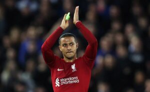 thiago alcântara pode virar oportunidade de mercado no flamengo após deixar liverpool