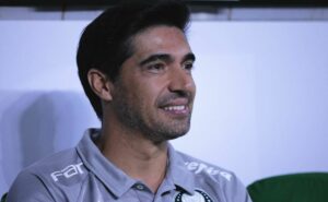 r$ 76 milhões: uruguaio não irá jogar mais no flamengo e decidiu assinar com palmeiras de abel