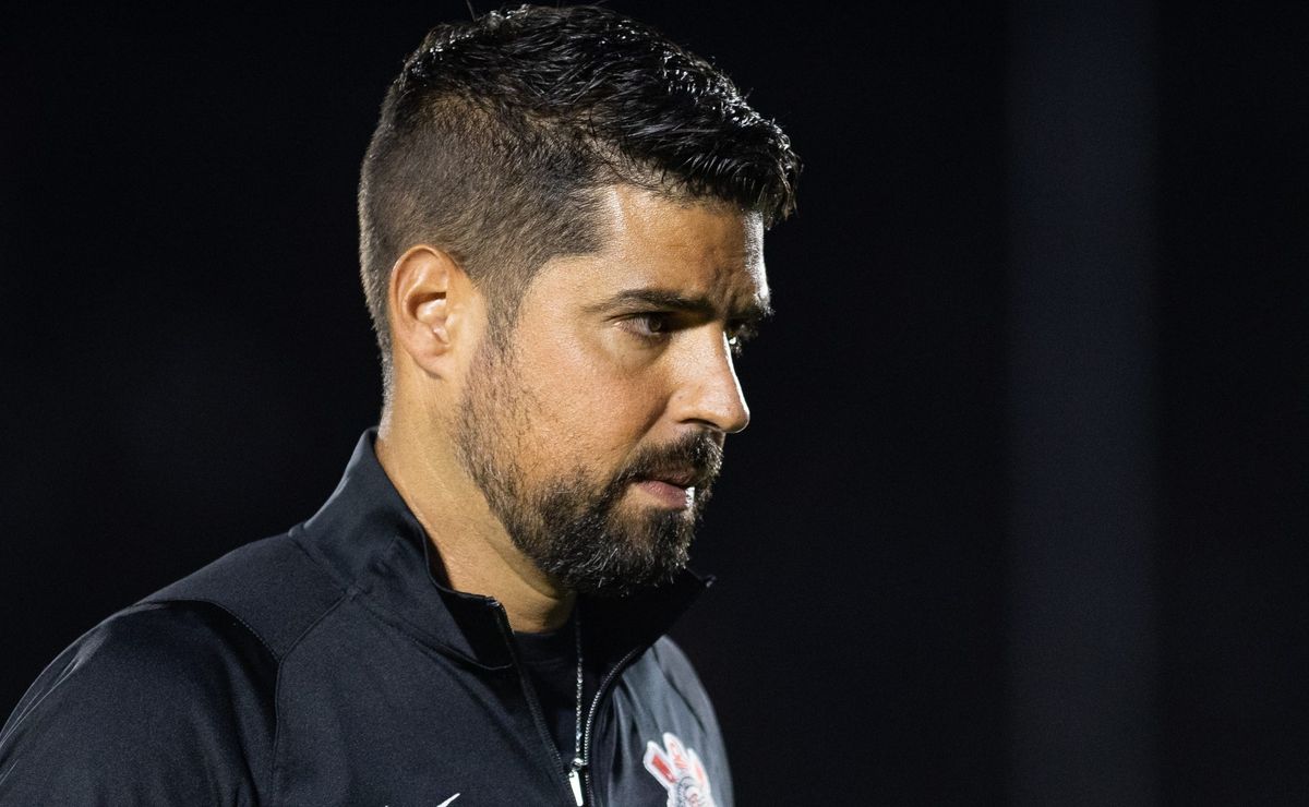 antónio oliveira não gostou da mudança no horário do jogo do corinthians: "falta de respeito"