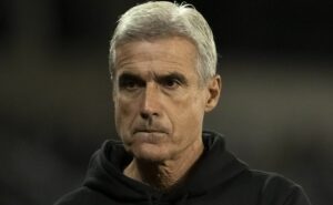 luís castro aciona a fifa para processar o botafogo e risco de transfer ban preocupa