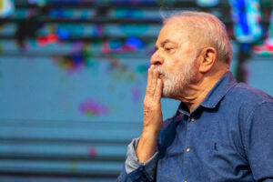 lula and putin talk over the phone