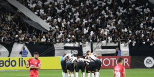 em uma década, corinthians vai do céu ao inferno, mas fundo do poço pode ainda não ter chegado