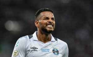 reinaldo não vê flamengo sendo a principal equipe na partida: "tivemos o controle do jogo"