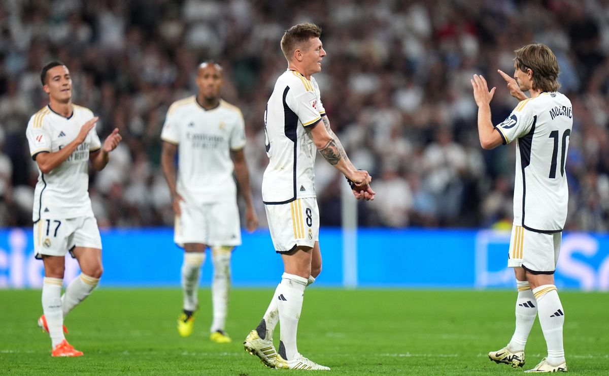 carvajal, modric, kroos e nacho conquistam sua 6ª champions, tornando os jogadores com mais taças na carreira
