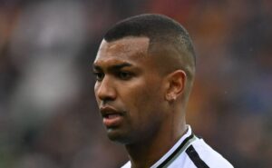 walace quer jogar no flamengo, mas udinese pede 7 milhões de euros para vender